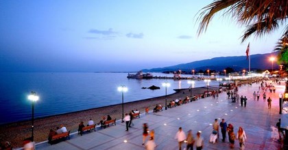 Altınoluk Gezilecek Yerler: Kiralık Araba ile Altınoluk Gezilecek Parklar ve Tarihi Yerler