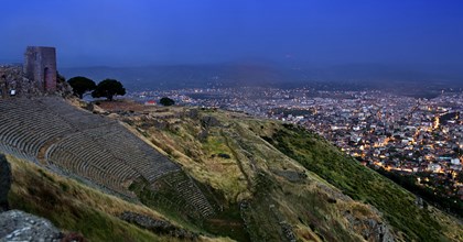 Bergama Gezilecek Yerler: Kiralık Araba ile Bergama Gezilecek Parklar ve Tarihi Yerler