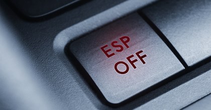 ESP Nedir, Ne İşe Yarar? Arabada ESP Nasıl Çalışır?