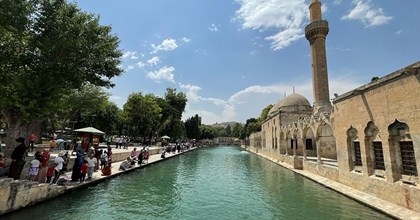 Şanlıurfa Gezilecek Yerler: Kiralık Araba ile Şanlıurfa Gezilecek Parklar ve Tarihi Yerler