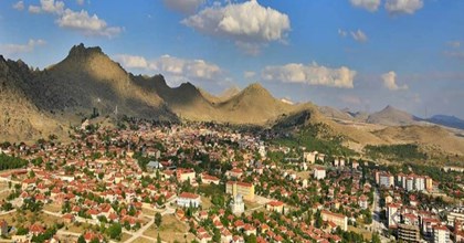 Sivrihisar Gezilecek Yerler: Kiralık Araba ile Sivrihisar Gezilecek Parklar ve Tarihi Yerler